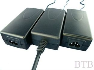 الصين محمول الكمبيوتر المحمول AC 19v 2.1a لجهاز كمبيوتر محمول صغير سامسونج المزود