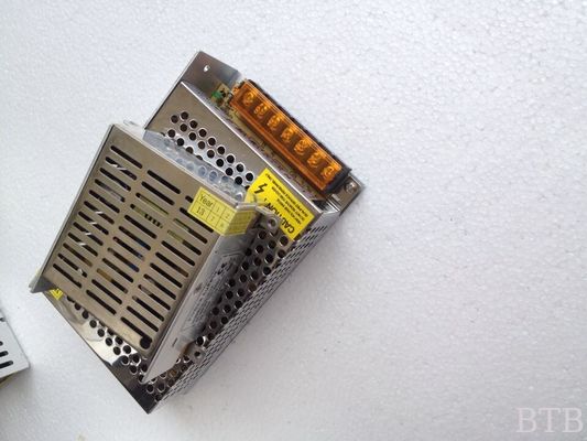 الصين مبدل خروجي واحد ذو الجهد الثابت غير المقاوم للماء CE RoHS 60A 300W 5V مصدر الطاقة المباشر المزود