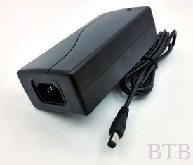 الصين اتصال سطح المكتب ومخرجات التيار المباشر من نوع 15a مدخل محول الطاقة 100 240v ac 50/60hz المزود
