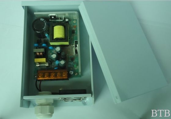 2014 الصين LED Driver واحد LED مضاد للماء مصدر الطاقة 12V 5A 60W المزود