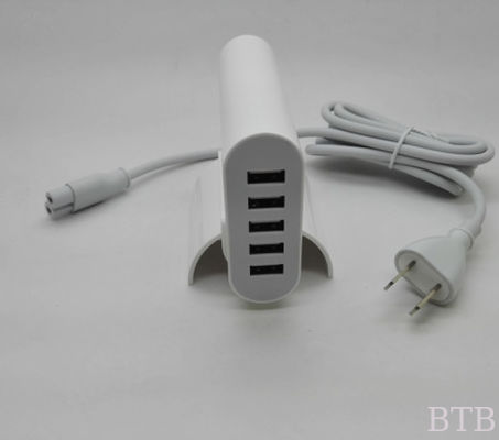 مكيّف 5USB أبيض اللون المزود
