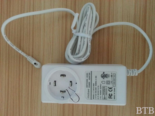 لون أبيض 12 فولت 1A محول طاقة ثابت UL FCC PSE GS CE RCM BS1363 شهادة دولية المزود