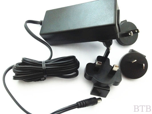 لون أبيض 12 فولت 1A محول طاقة ثابت UL FCC PSE GS CE RCM BS1363 شهادة دولية المزود