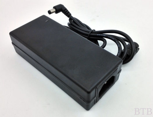 محول طاقة 15V3A المزود