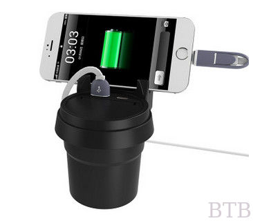 كأس رماد و 5 فولت 3.1A شاحن usb للاستخدام في السيارة المزود